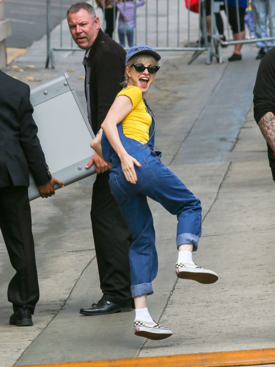 andrea from paramore🖤 tweet media