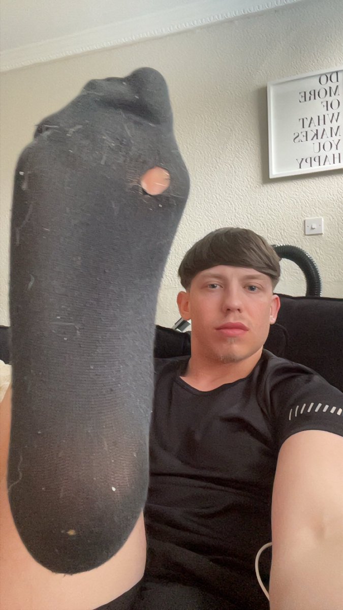 MasterKT233's tweet photo. Two of your favourite things in one photo 😏 how bad do you want to stretch that hole out in my sock 😈 #findom #findomx #cashmaster #footfetish https://t.co/RY0mzCJ8mn