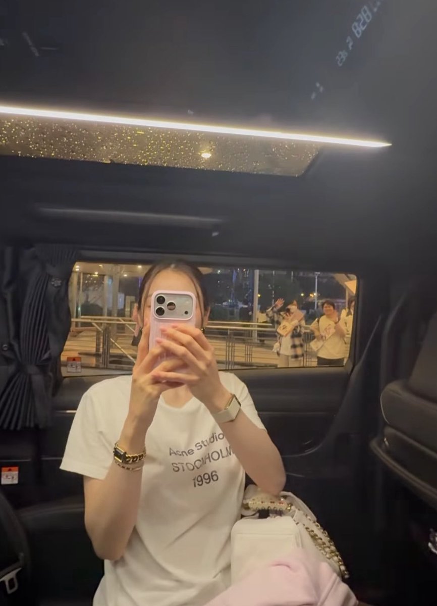 idekbunny's tweet photo. ผมถ่ายคุณ                            คุณถ่ายผม https://t.co/DFknQvAzyc
