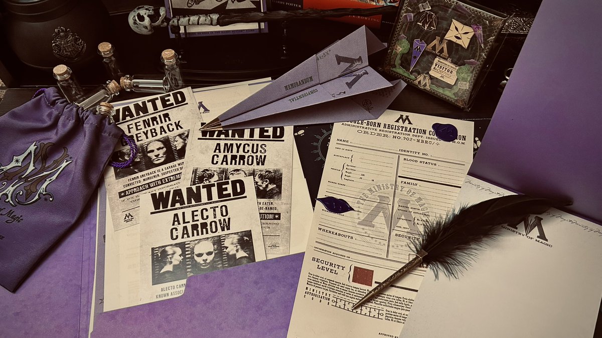 Binn_Caaa's tweet photo. 魔法省にてマグル生まれ登録委員会として働くデスイーターなので🪶
#HarryPotter
#MinistryofMagic https://t.co/N51lFPz05j