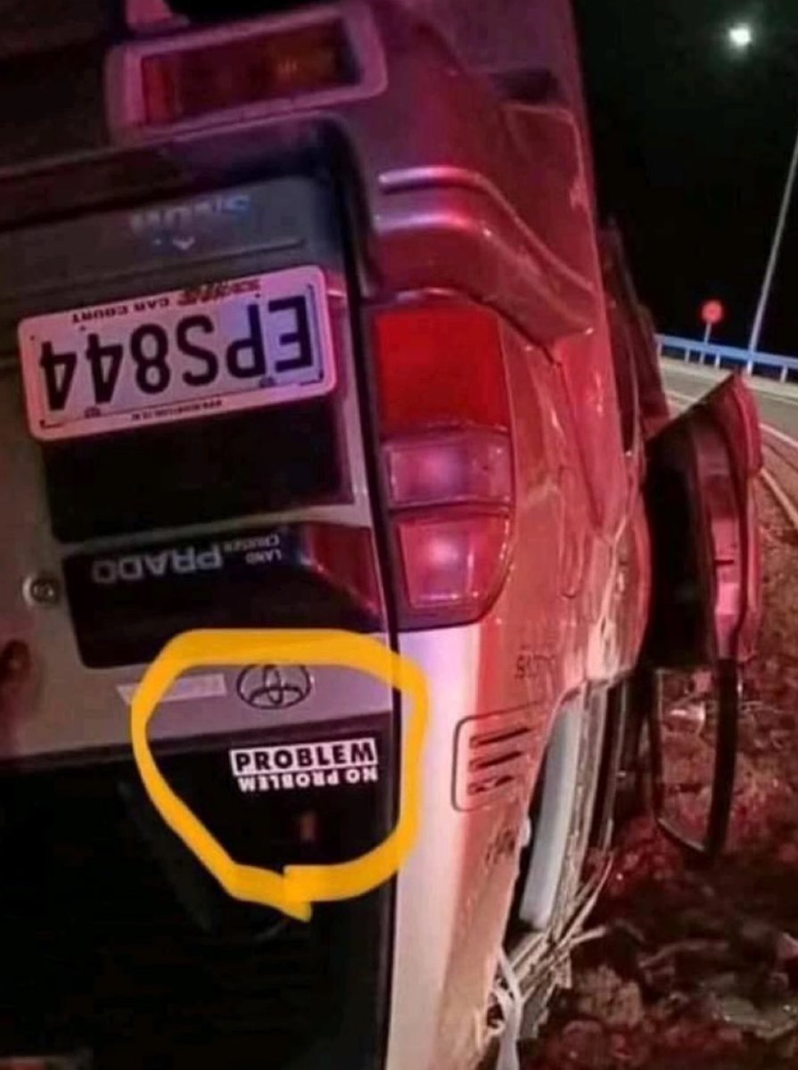 RetrAshado tweet media