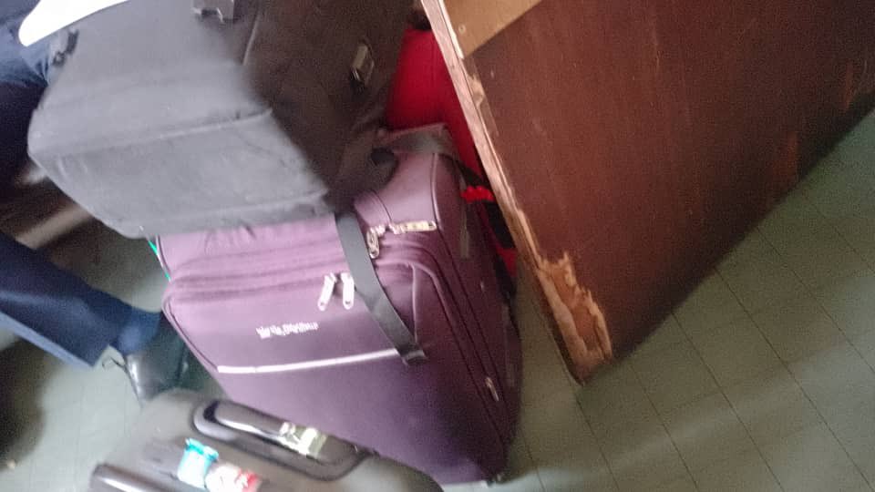 #KINSHASA: Saisie de 1,9 million de dollars à l’aéroport de N’Djili

Le ministre d’État en charge de la Justice et Garde des Sceaux, Guillaume Ngefa, a adressé ce dimanche 22 mars 2026 une injonction formelle au Procureur général près la Cour de cassation, après l’interception à