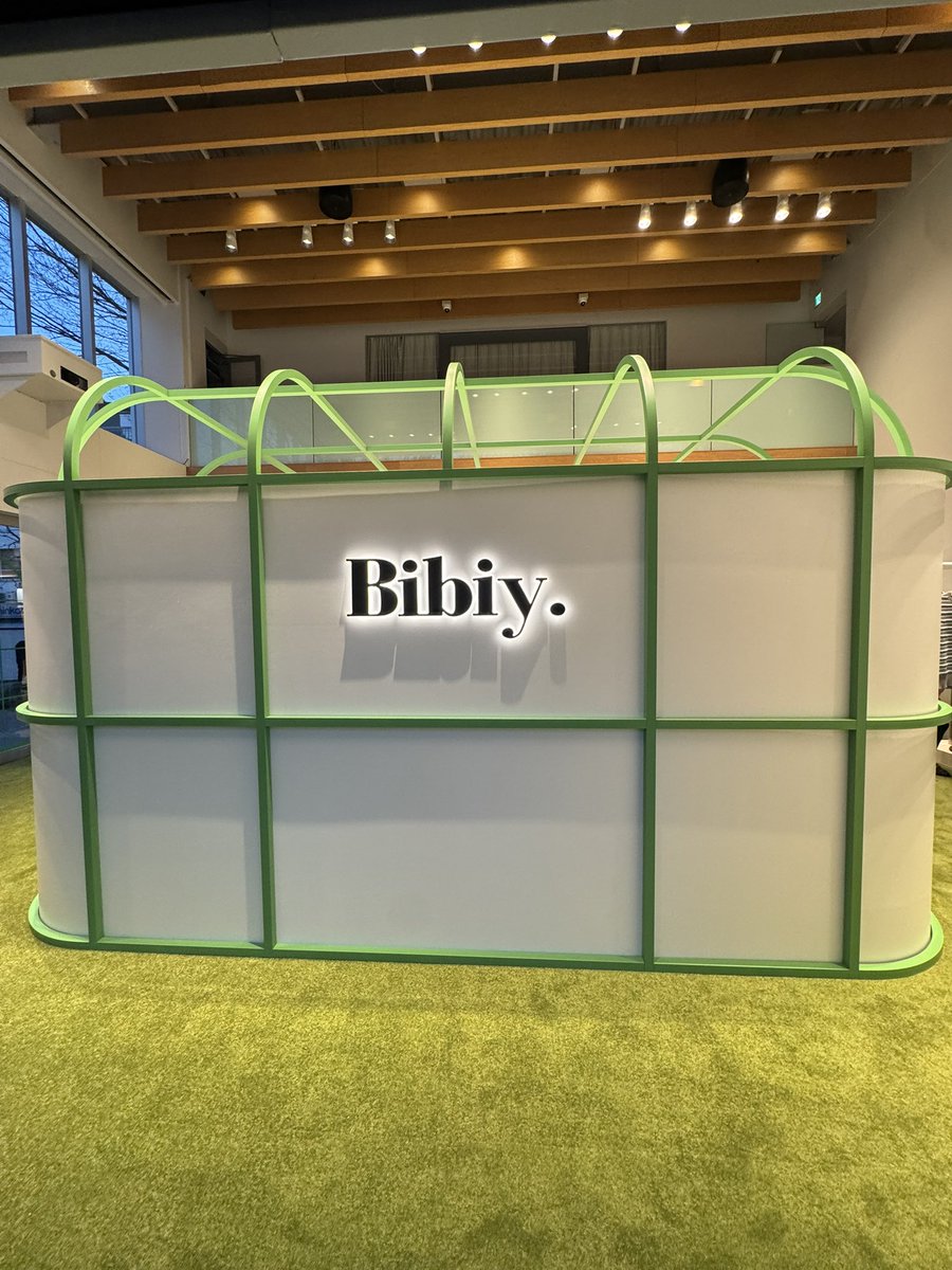 ᴍ🎀🩰 tweet media