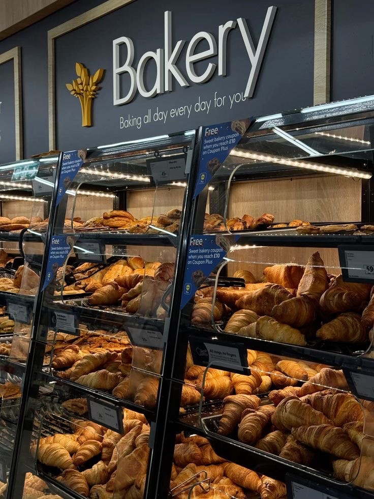 robin 𐙚 tweet media