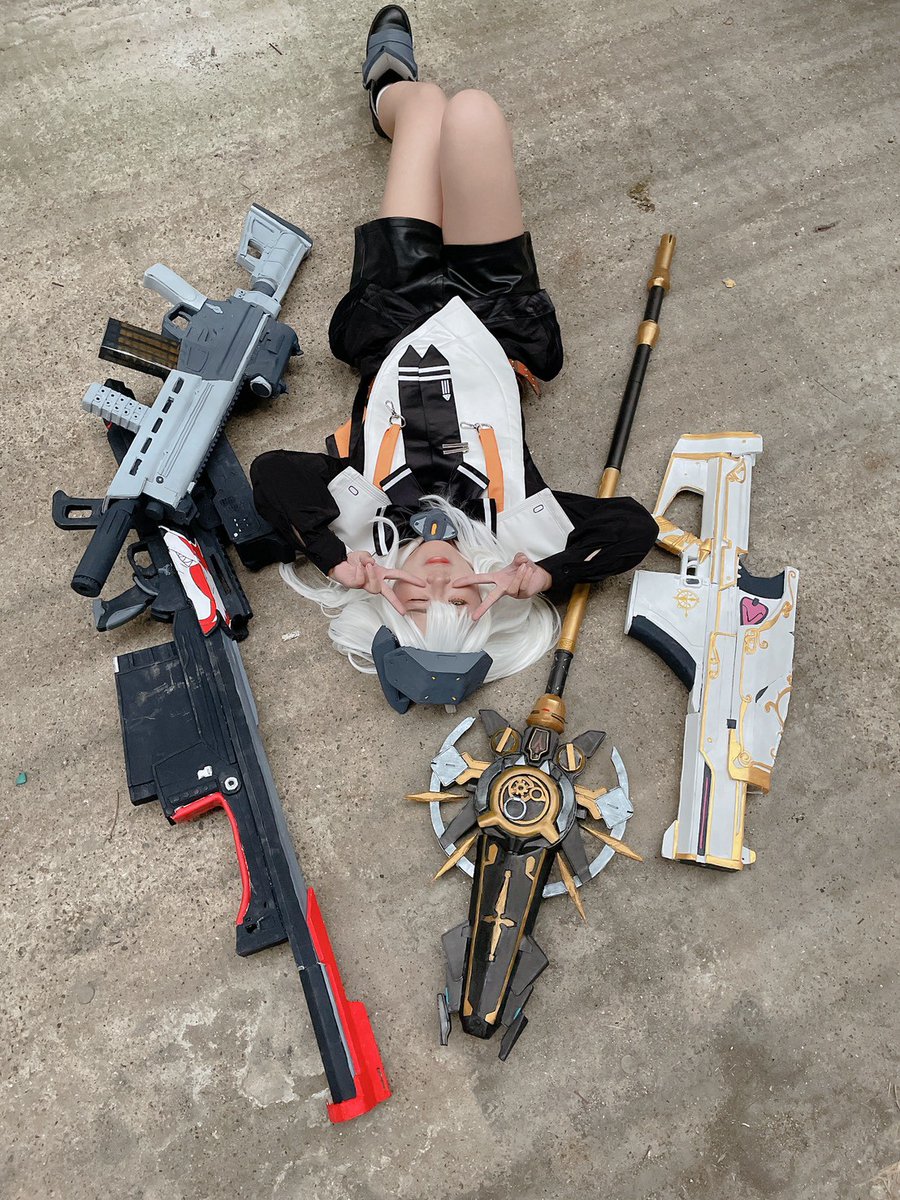 ぶんし tweet media