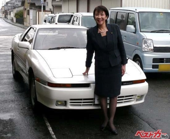 Snowflakes5963's tweet photo. @_SuzukiTakako_ @946base @takaichi_sanae お菓子かと思ったら、TAMIYAの文字
からのA70スープラ

画像：ベストカーwebより https://t.co/wDfZyUuiOS