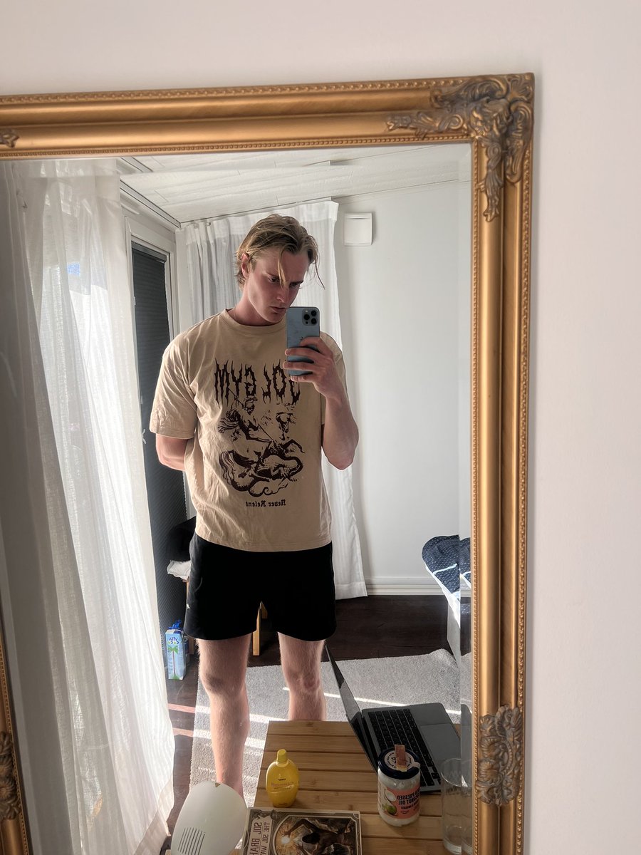 Holisticeric tweet media