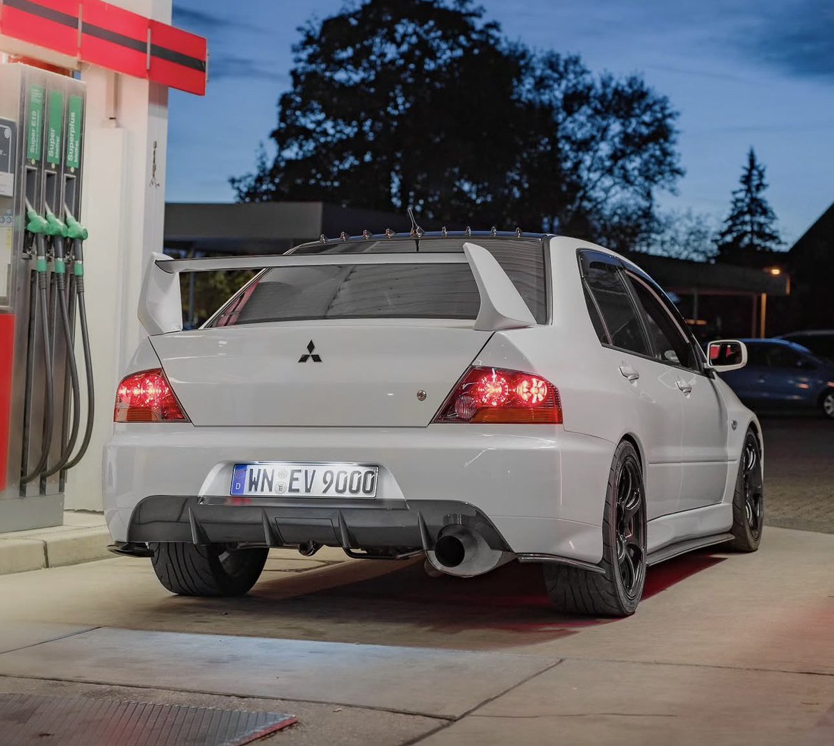 MitsuMafia tweet media