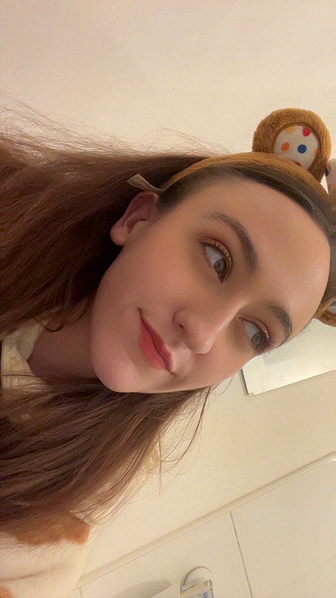 ᵣₒₛₑ🥛🫵🏼 tweet media