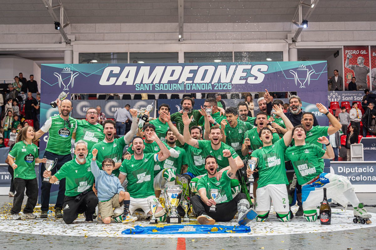 💚 La foto de los campeones

1-4 | El Liceo se hace grande para conquistar su undécima Copa del Rey  👇laopinioncoruna.es/deportes/depor…