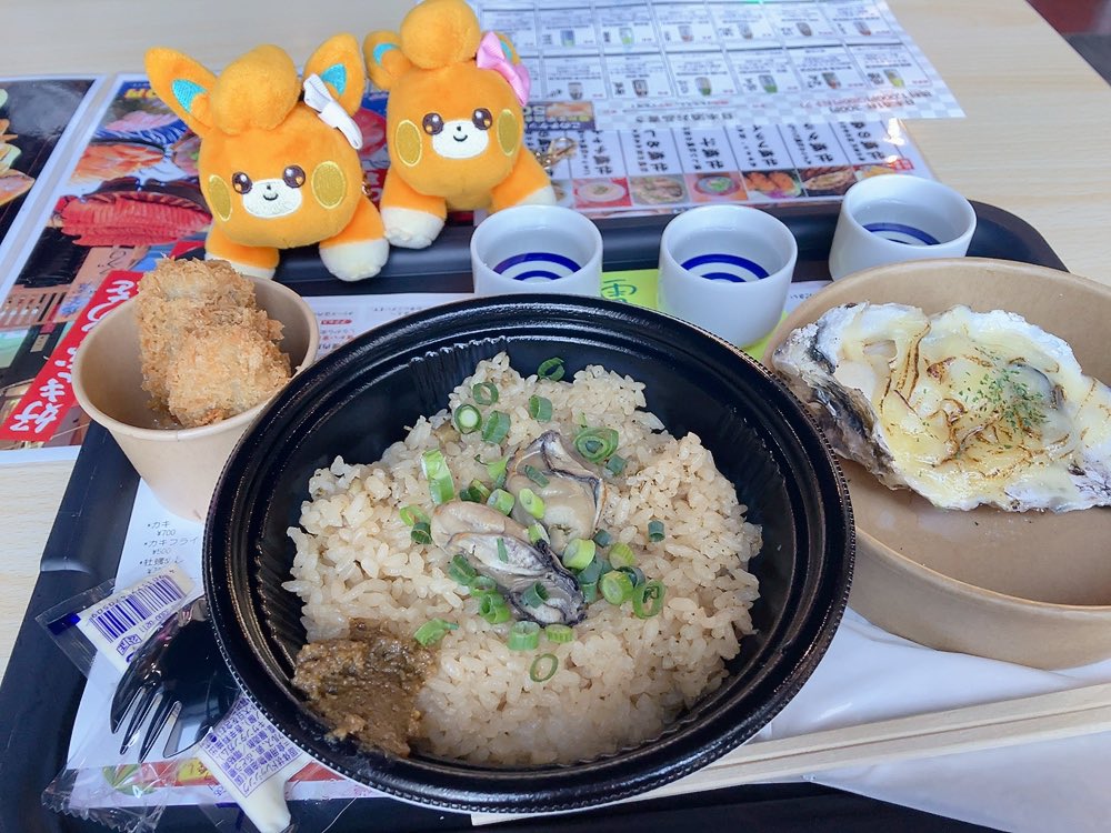 牡蠣まつりだよ🦪
だいふくちゃんはカキフライに興味津々みたい🦪