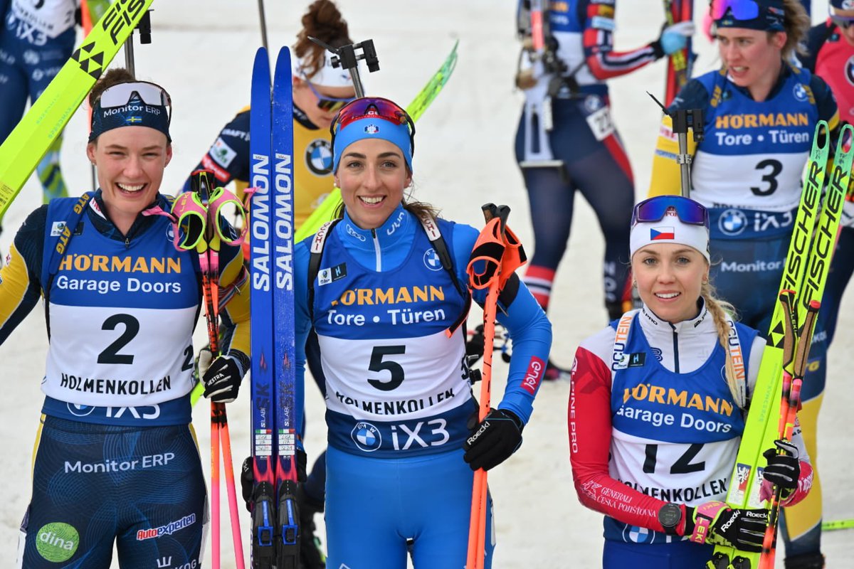 RedGiorgio81's tweet photo. Lisaaaaaaaaa!!!!!!! She was sick today, she was very close to not compete, but luckily she did! #biathlon #biathlonfamily #vittozzi
📸 Federico Angiolini. https://t.co/LMiX5g8qGu