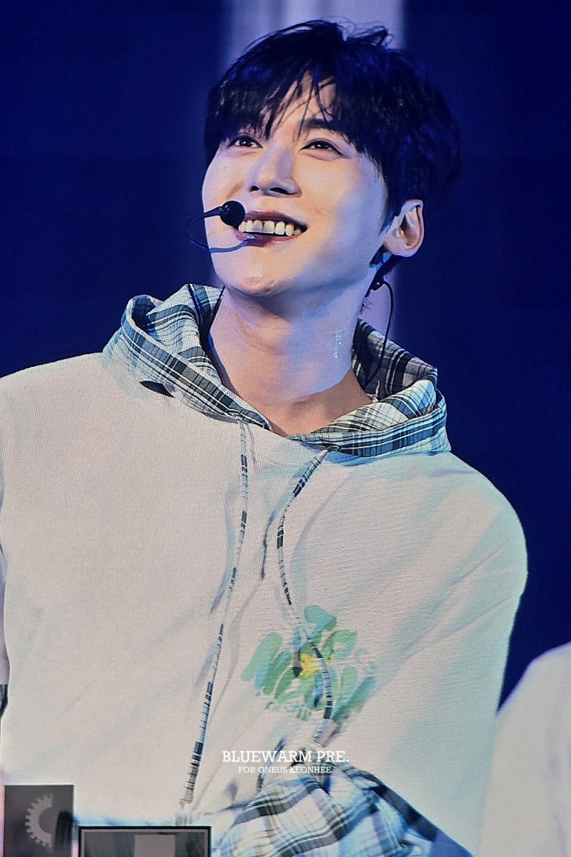 BLUEWARM💙☁️ tweet media