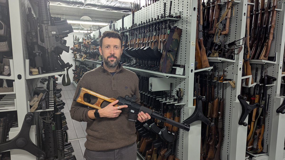 LeFeuAuxPoudres tweet media