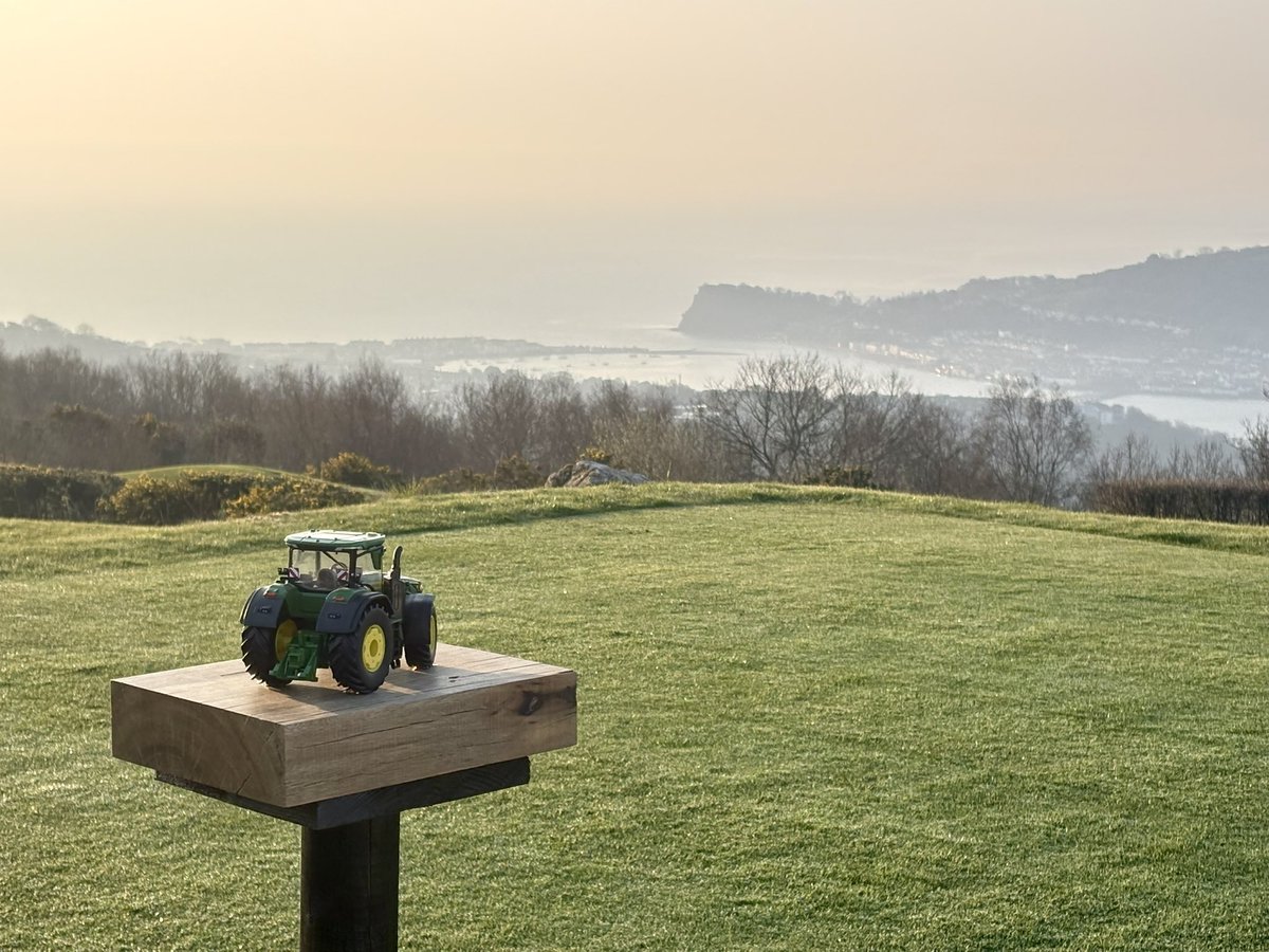 DevonGolf tweet media