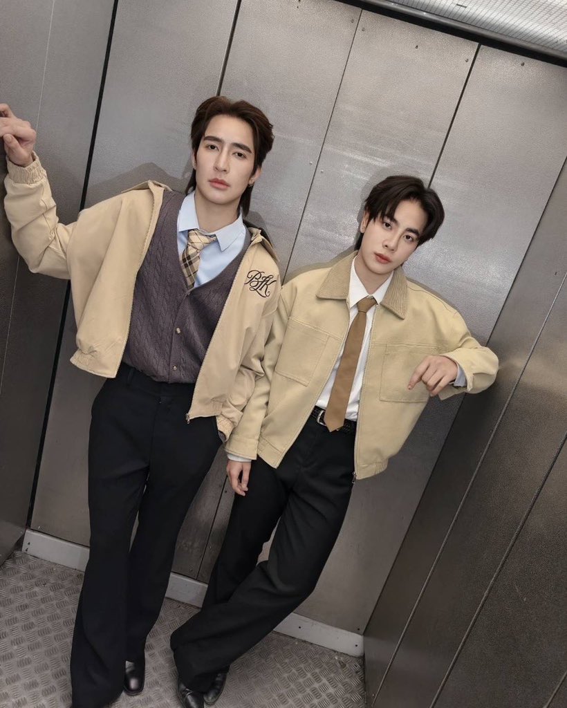 Thank you for all fans who joining in EarthMix 1st Fan Meeting in Berlin, including the fans on the screen team who sent their support and encouragement from all over the world to Berlin too. It's such a beautiful memories to be a part together with EarthMix in this fanmeeting