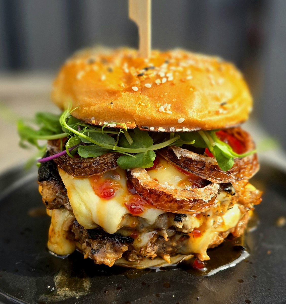 DeanoBacherro's tweet image. A light brunch today 😬 Double wild boar and apple burgers, raclette cheese, chilli jam, fried onions rings and pea shoots, on a toasted brioche bun 😎 #brunch #burger #wildboar #tasty #showyourfood