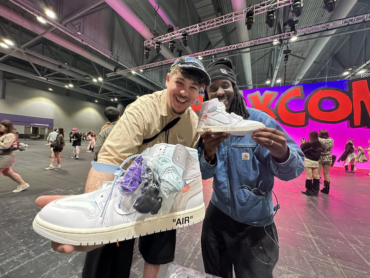 LONGUE VIE À TOUS MENNÉS ❤️ tweet media