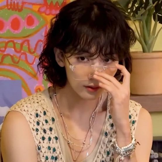 ann ୨୧ tweet media