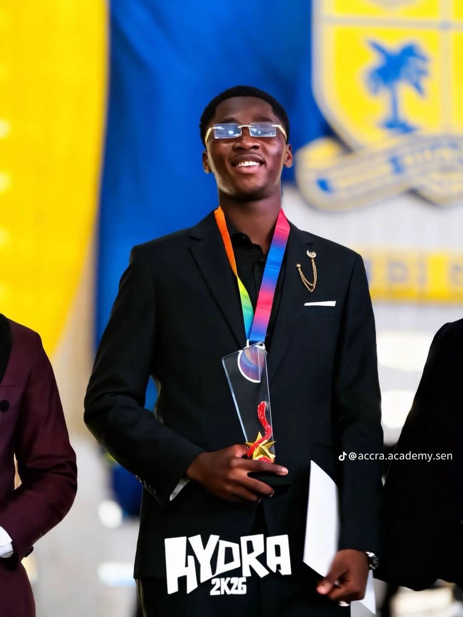 BLEOOFFICIAL tweet media