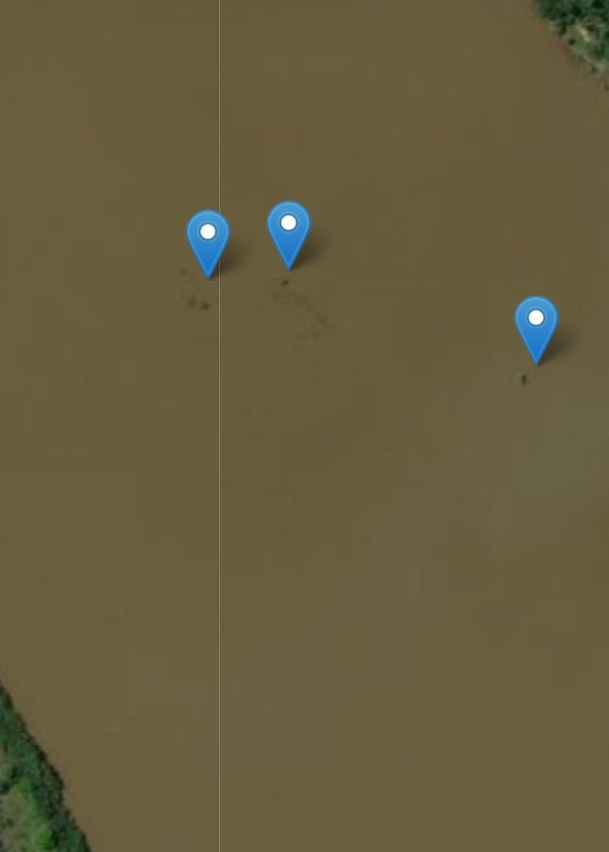 Fritz_A_Sanchez's tweet image. #Atencion #Venezuela 

Hoy #22Marzo a propósito del 
#DiaMundialDelAgua

La afectación y contaminación d las principales cuencas hidrográficas del #SurDelOrinoco continúa

En las imágenes se observan balsas mineras ilegales en el río Caroní, entre el puerto d #Canaima y #Arekuna