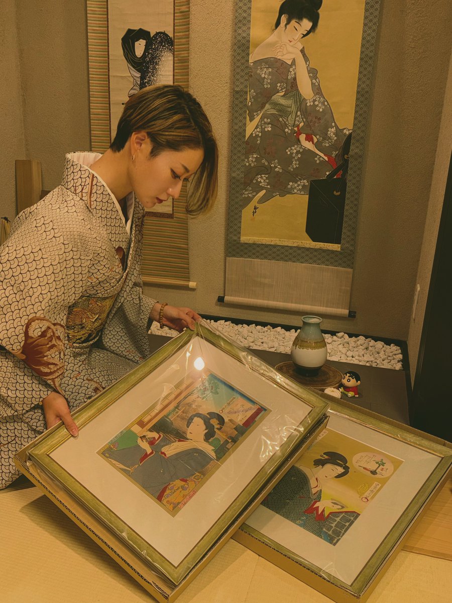 a_rin_official's tweet photo. 我の「浮世絵・掛軸・芸事・趣味」 物語り
も、始めてみようと思います、

収集品もだいぶ増えてきました

動画・ライブ、覗いてくださいね

クルマだけでなく...そして偶には、踊りますね

https://t.co/zsrImD74ZM https://t.co/FSdAeWA00B