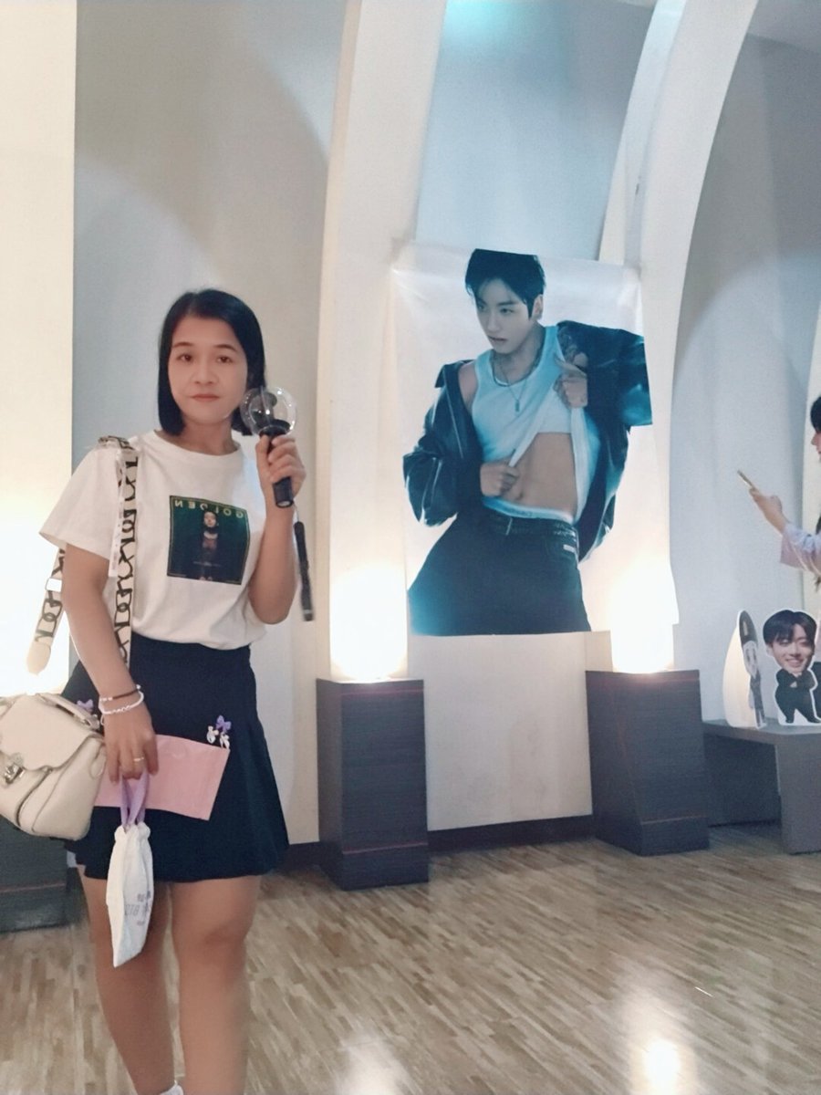 KaveoLek's tweet photo. จัดงานน่ารักมากค่ะบรรยากาศแอนจอยสุดๆ กอวก็น่ารักทุกอันเลยได้รางวันลักกิ้ด้วย
#BTSComebackArirang https://t.co/JmlhCRpTxM