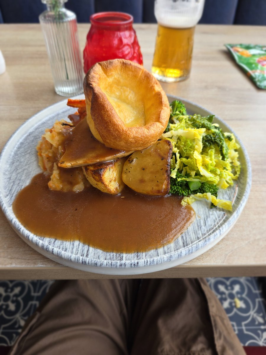 HighlightsFifa's tweet photo. @Shakespeare liverpool queens square im full absolutely amazing https://t.co/kicq7B9IuQ