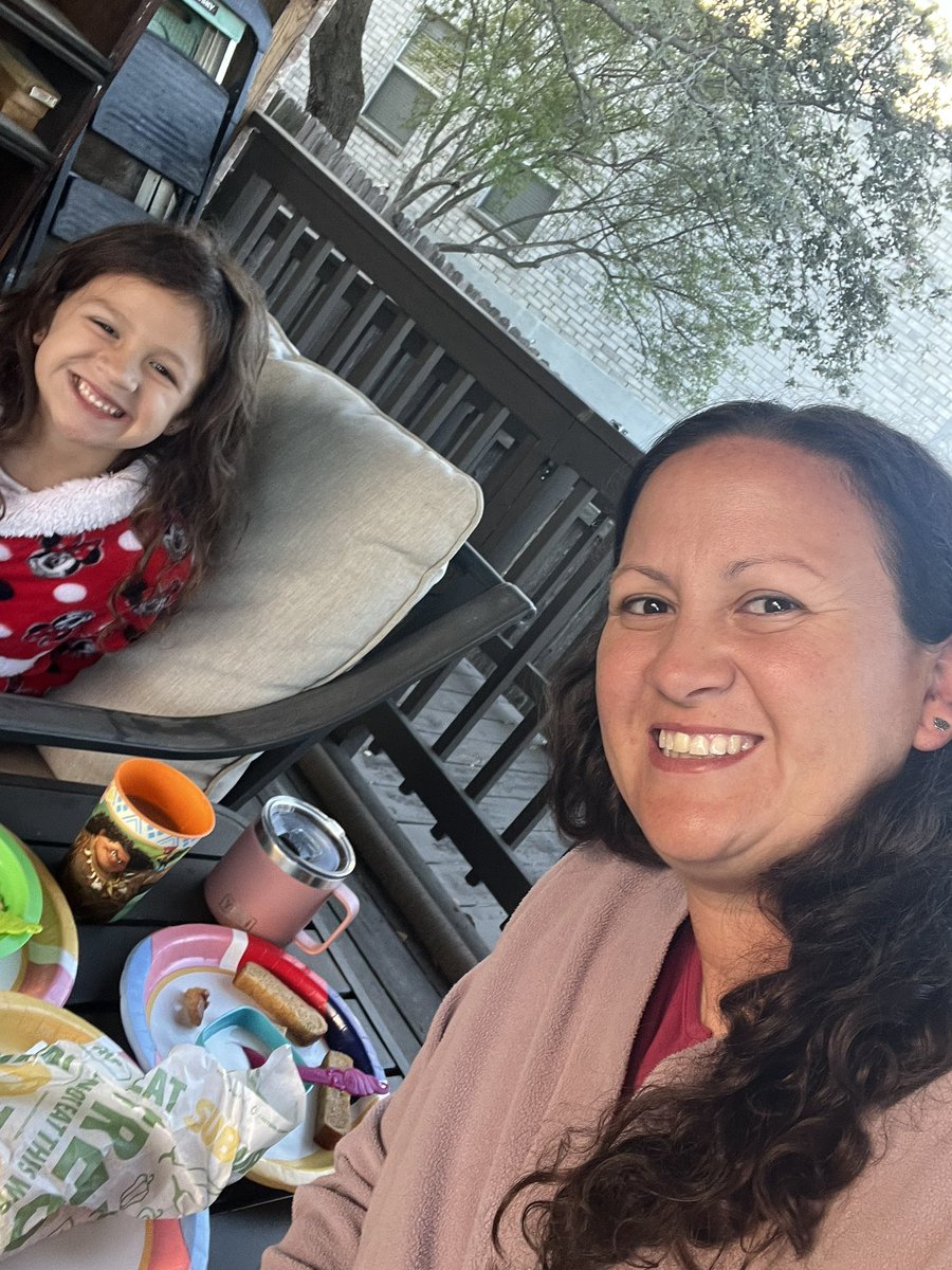 VeroVelas11's tweet image. Baby girl loves to eat out back on the porch! Especially at breakfast time! Missed our Jan pic! Feb must have been too cold or too busy or both! 🙃 #GodisGood #BabygirlBlessings @coachv10