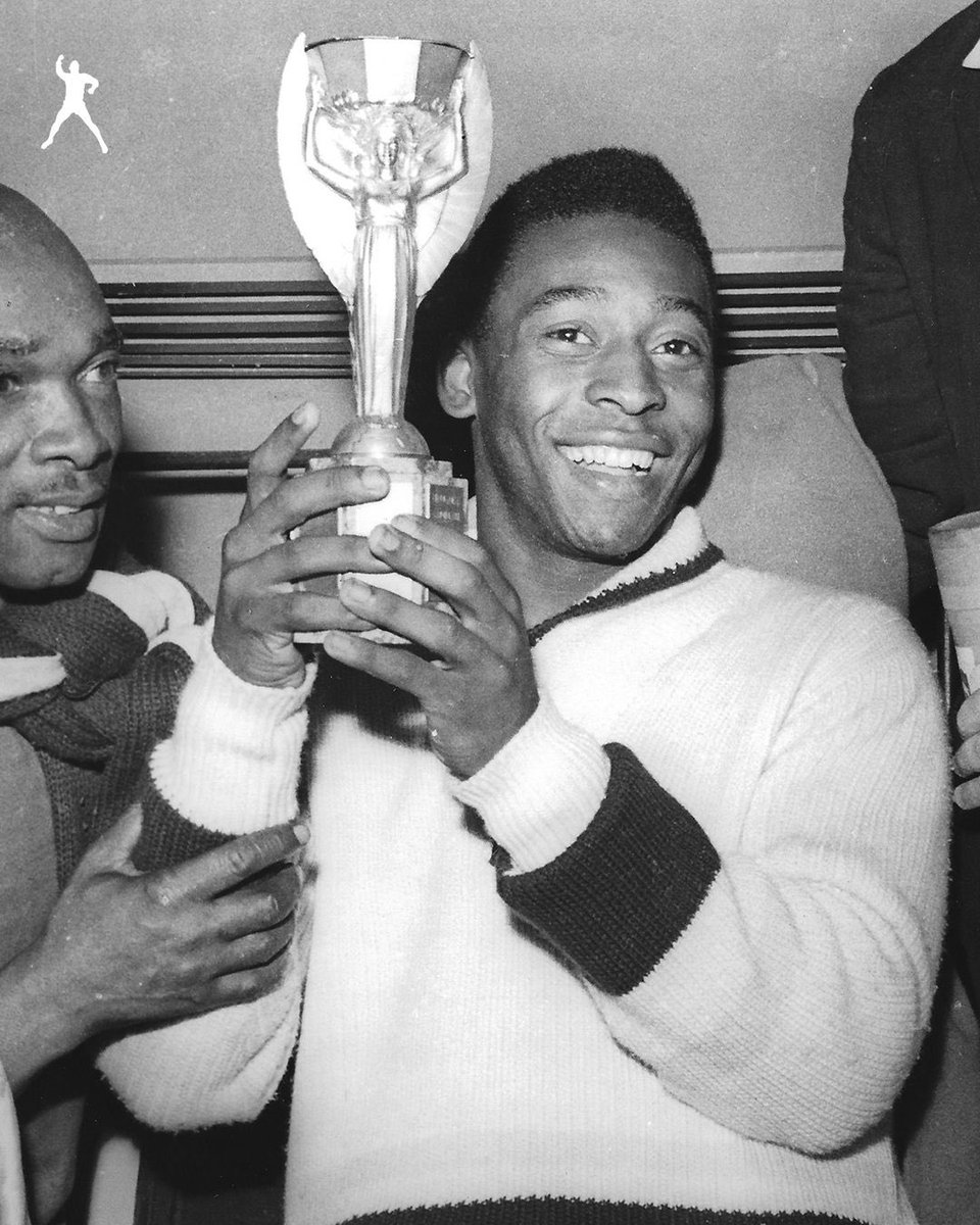 Pelé tweet media