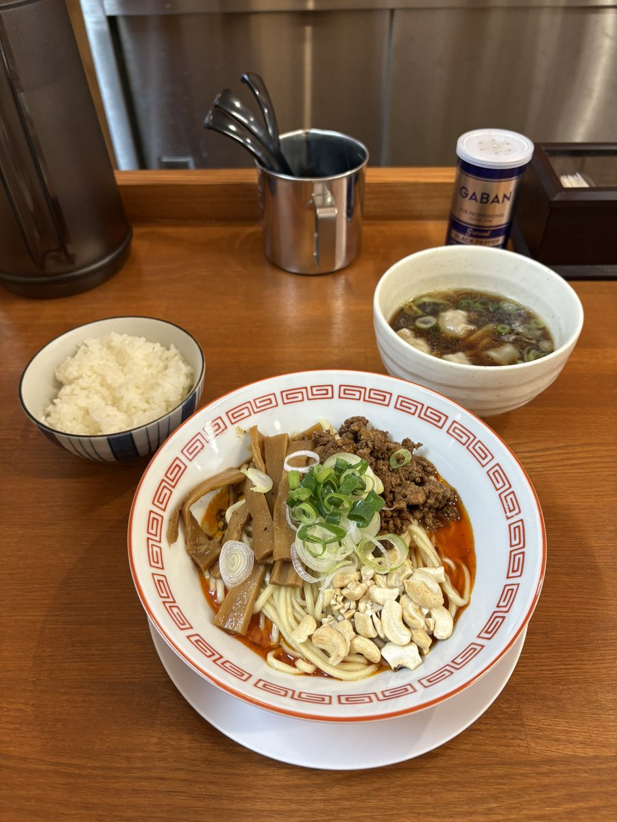 YELLOW13 tweet media