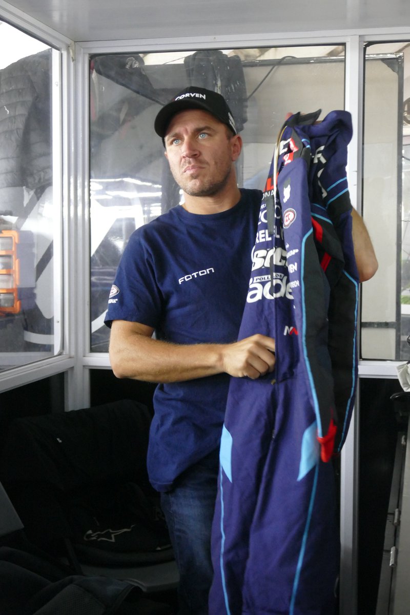 neumaticosnacarrera tweet media