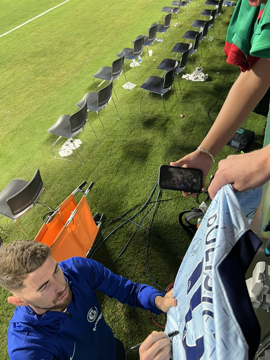 Eyesandvibes's tweet image. I took time out of my busy day to interact with Jorginho a few years ago #takenotes