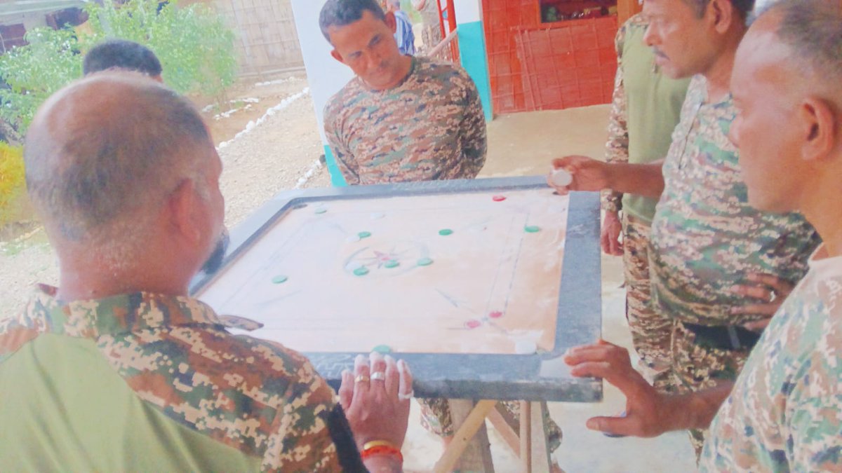 2Diphu's tweet photo. Jawans of 20 Bn CRPF at Jiribam, Manipur unwind after a long day by playing their favourite games—volleyball, badminton and carrom. Helping them beat stress, boost coordination and share moments of fun. 🇮🇳💪 #CRPF #Manipur #Jiribam #Fitness #MoraleBoost