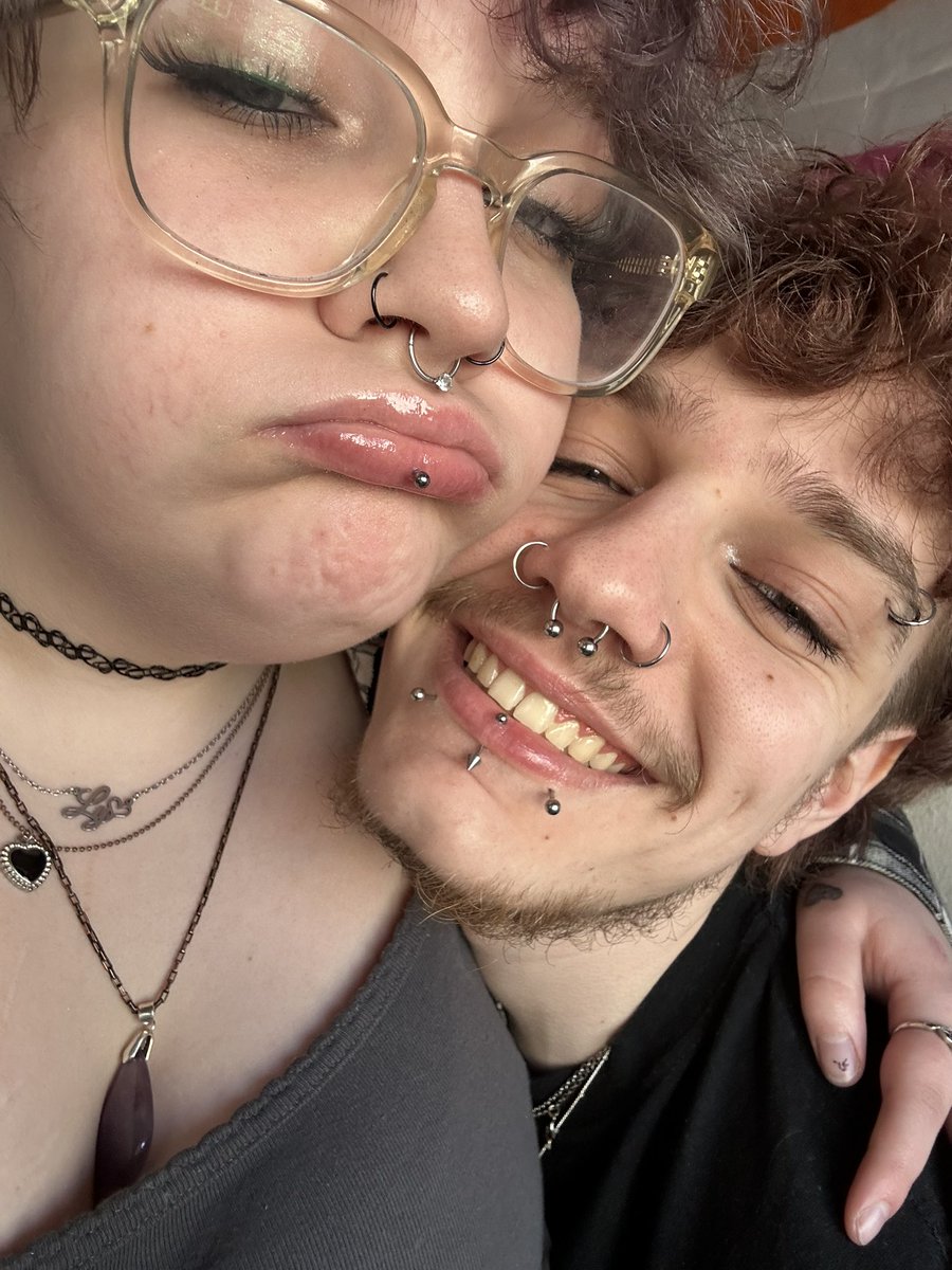 ly (˃ ᵕ ˂) tweet media