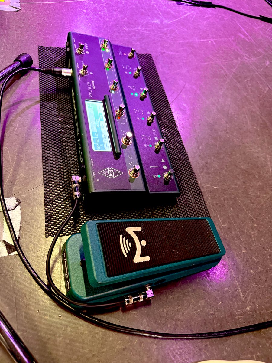 ketch_guitar02's tweet photo. ZORO
渋谷Club Malcolm
ONEMAN LIVE
ギター弾かせて頂きました!
やり切りました〜
めちゃくちゃ楽しかったです!
ありがとうございました!
#ZORO #clubmalcolm #KEMPER #fenderusa #shure #MissionEngineering https://t.co/8s1E4IYJjr