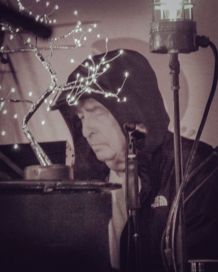 catandwall's tweet image. Micro universe.
#sunday 
#hoodie