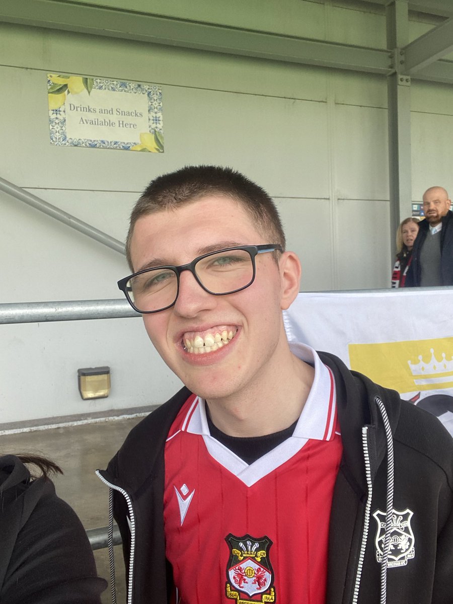 Luke Saunders tweet media