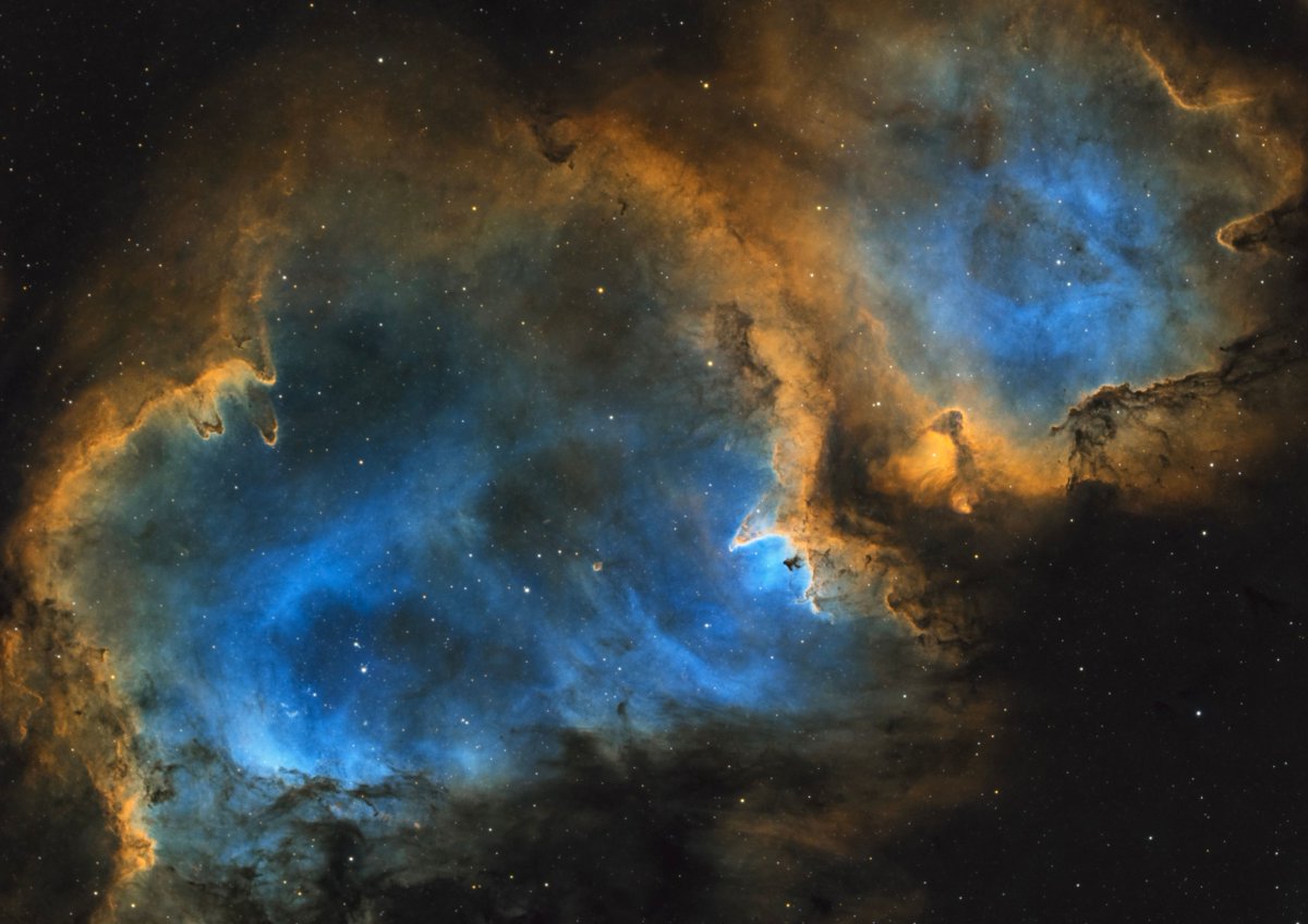 AstroBin.com tweet media