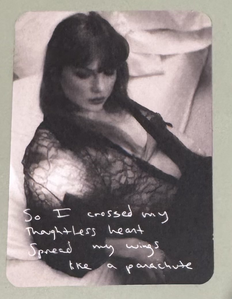 cometinthesky tweet media