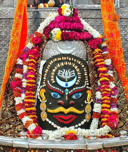 *श्री महाकालेश्वर ज्योतिर्लिंग का संध्या आरती शृंगार दर्शन*