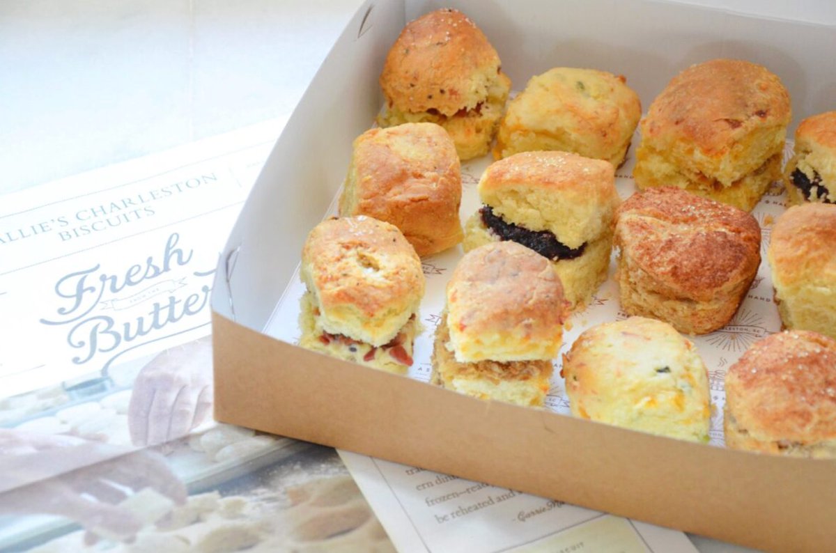 Explore Charleston tweet media