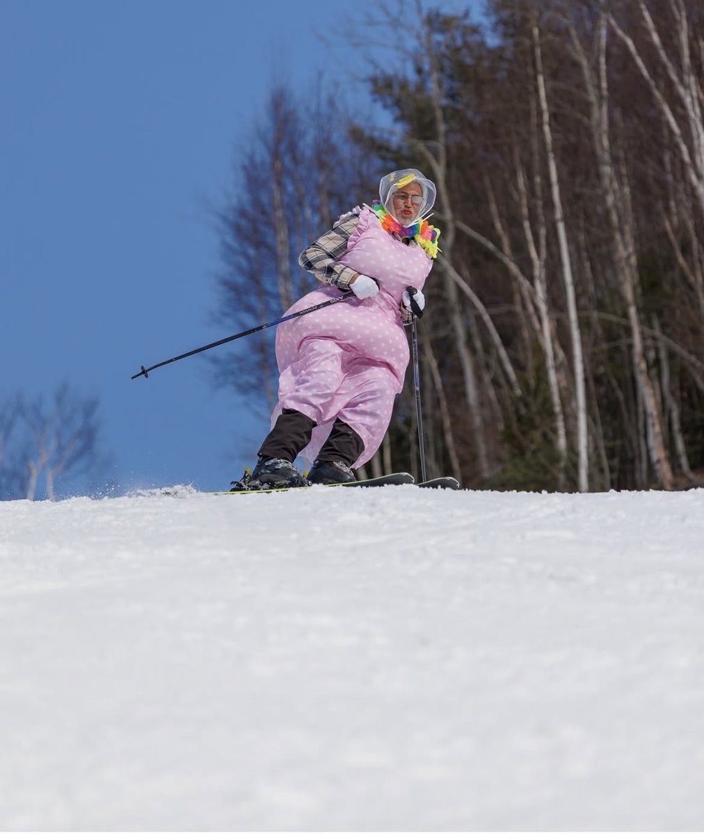 Magic Mountain tweet media