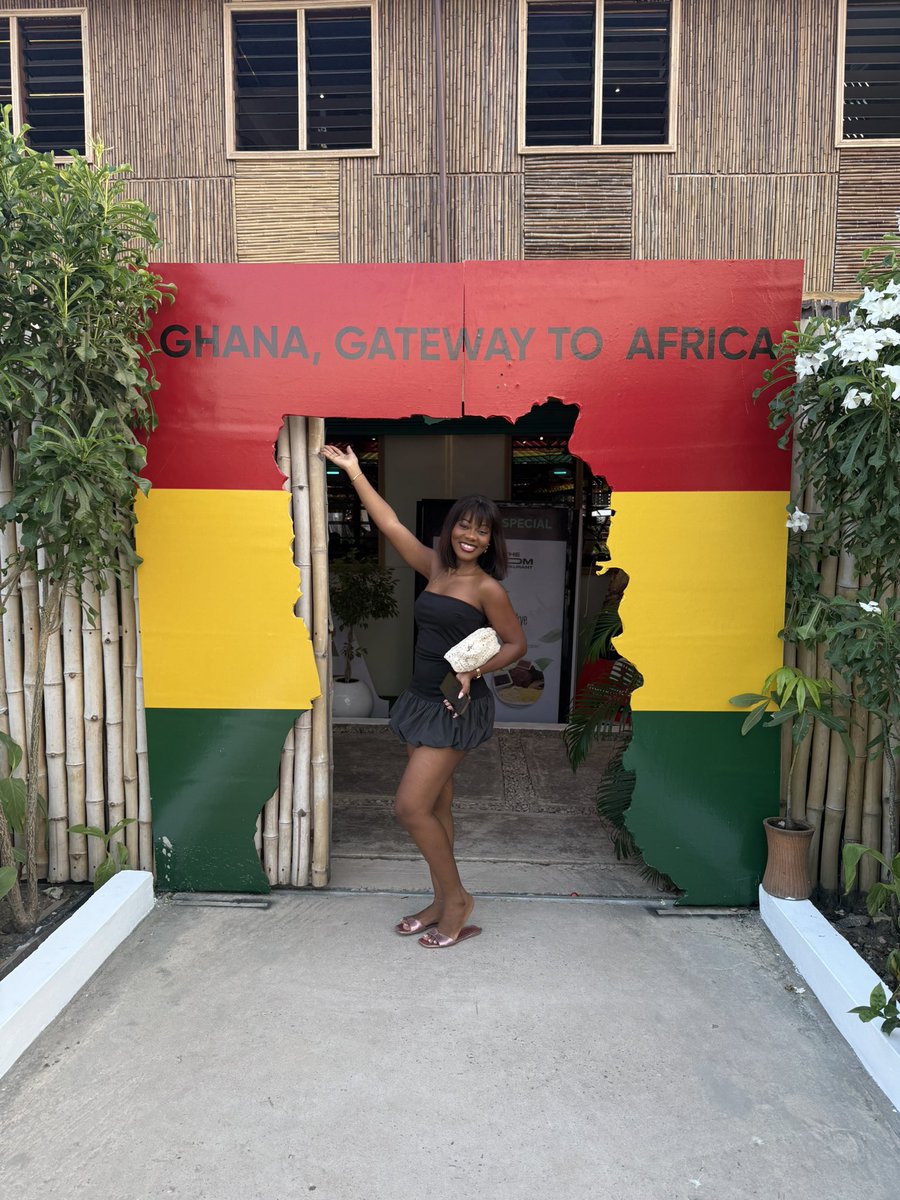 𝓟𝓻𝓮𝓼𝓲𝓭𝓮𝓷𝓽 𝓡𝓸𝓼𝔂🤍 tweet media