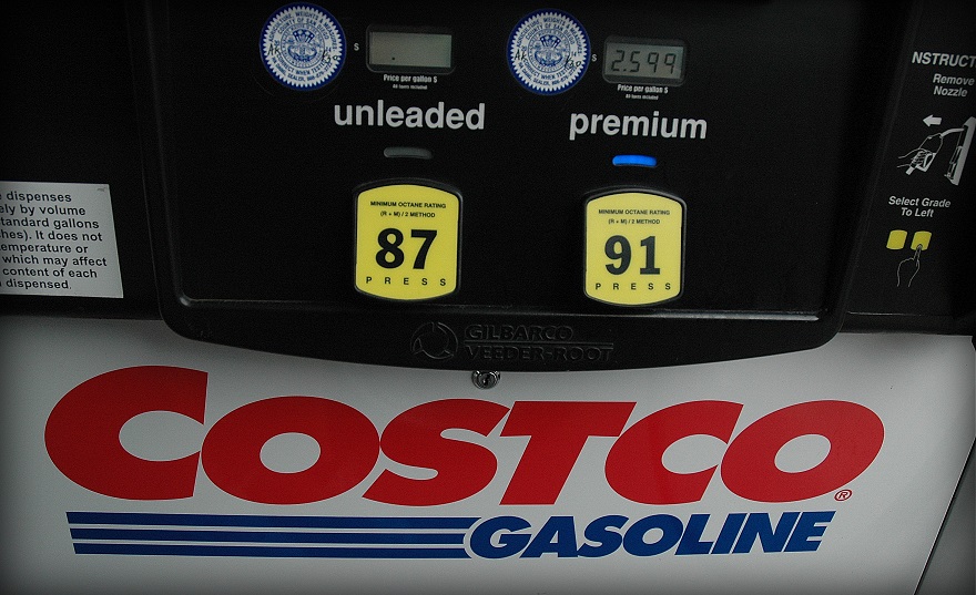 ClarkSchultz's tweet photo. Sign of the times? Costco is opening standalone gas stations. https://t.co/sDaGPLV6X6 $COST $XRT $XLY $CASY https://t.co/CUr6XUmf7L