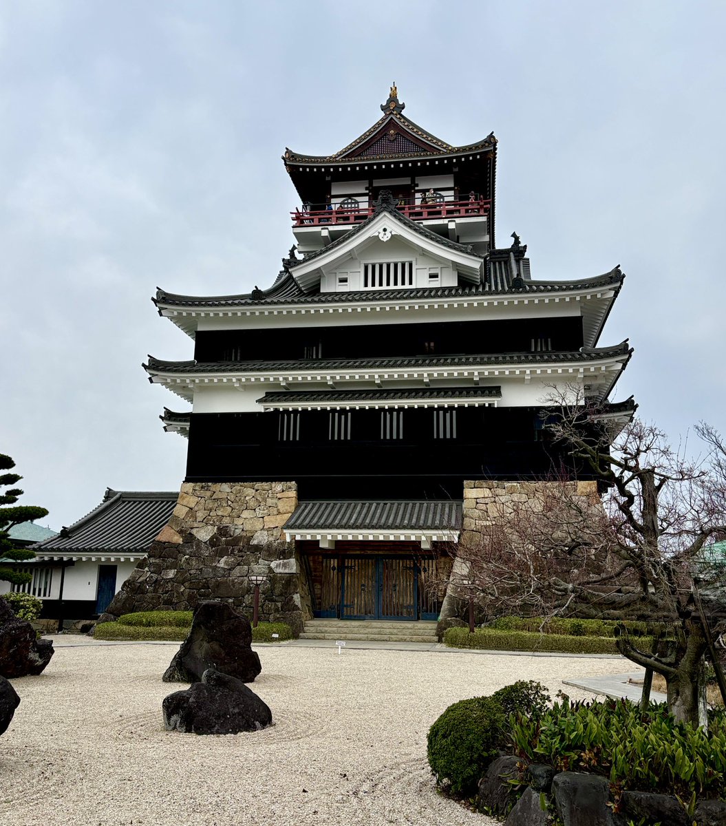 白丸@マカミとお城めぐり|【お城 X 音楽 X 漫画】 tweet media