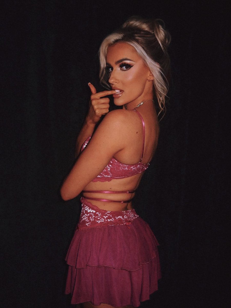 𝚂𝚃𝙴𝚅𝙸𝙴. tweet media