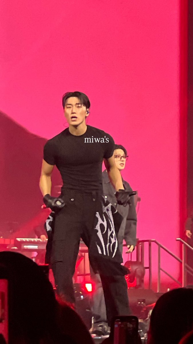 saniesbaby's tweet photo. he is massive again!!! https://t.co/kQxdphw2vw