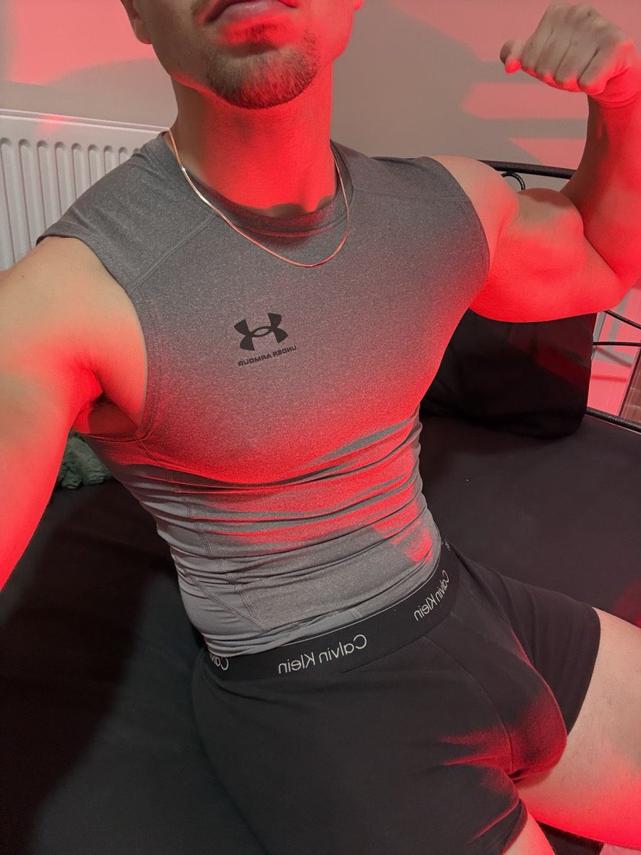 Williamof tweet media