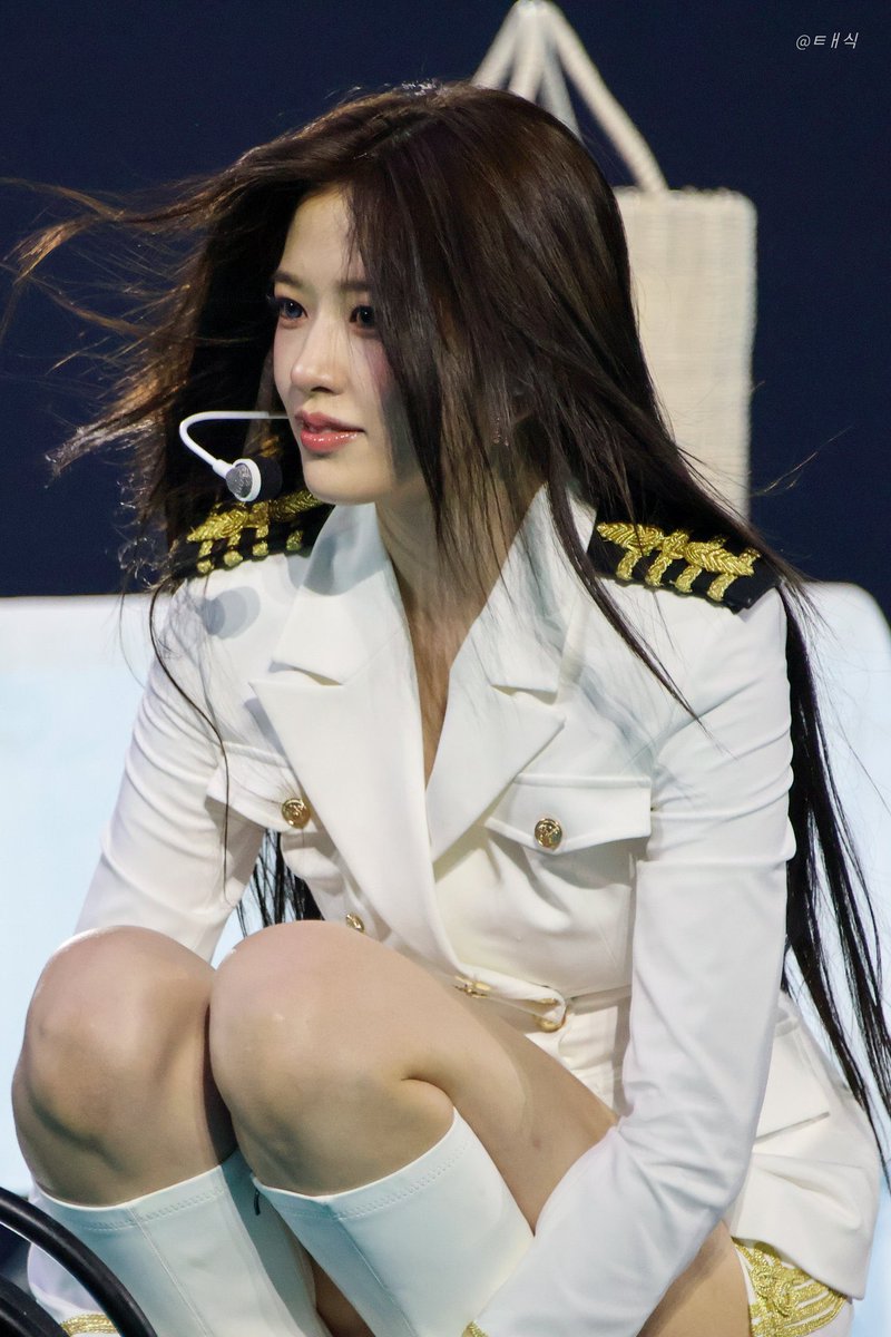 about_ayj's tweet photo. She’s perfect https://t.co/HGkqEPFKsL